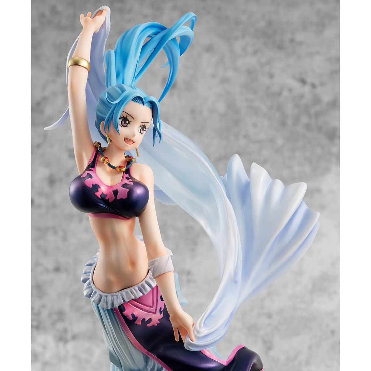 Nefertari Vivi  MegaHouse by mim