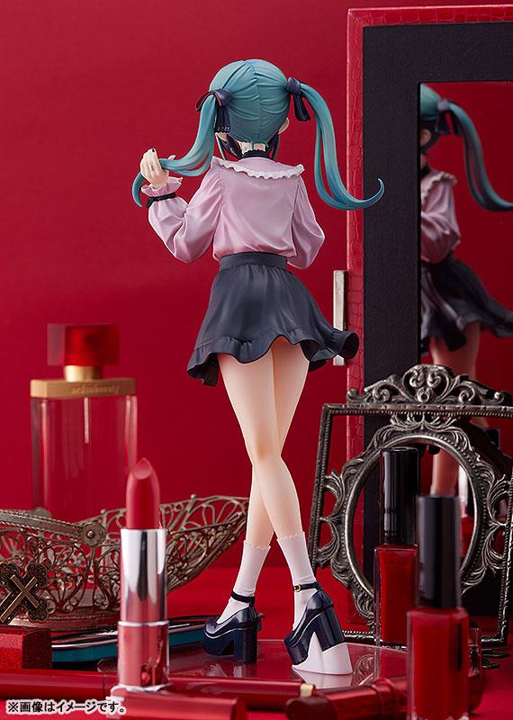 Hatsune Miku  Good Smile Company by duncecap