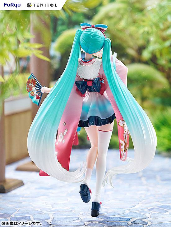 Hatsune Miku  FuRyu by duncecap